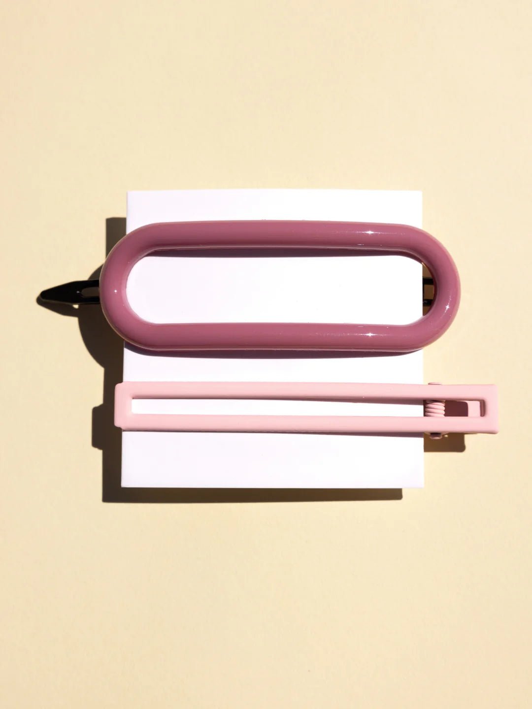 Byron Clips In Pink - BY THE PEOPLE SHOP